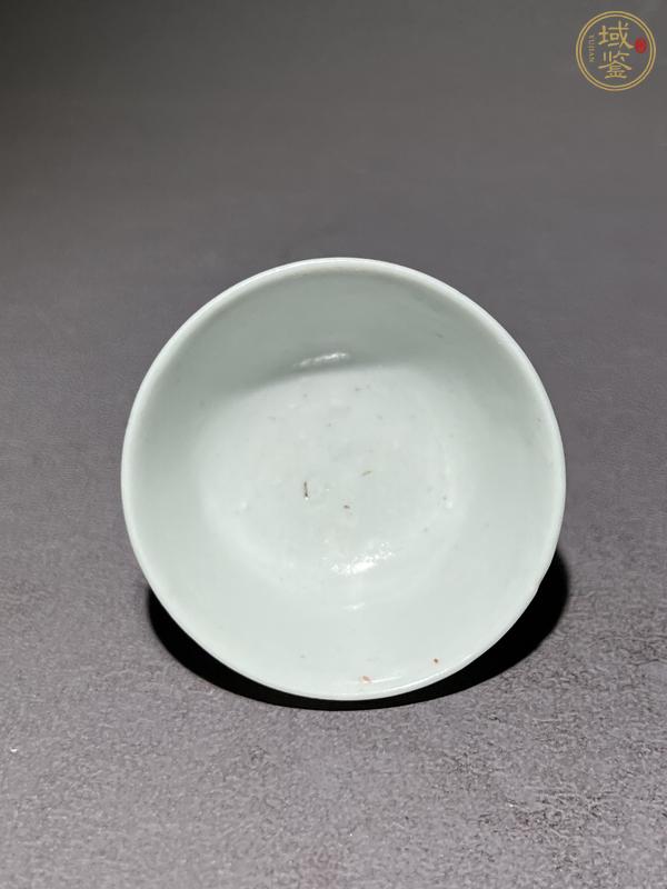 古玩陶瓷礬紅壽字紋杯真品鑒賞圖