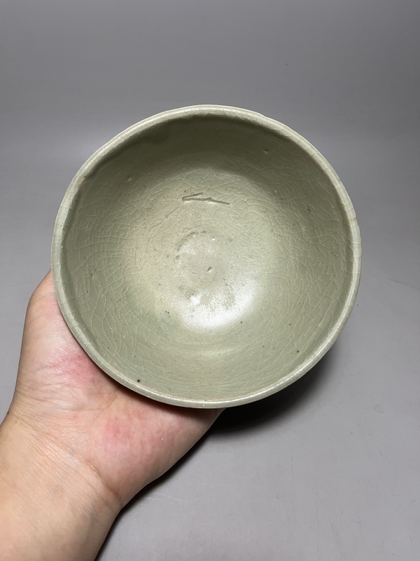 古玩陶瓷龍泉青瓷茶碗拍賣，當(dāng)前價(jià)格1200元