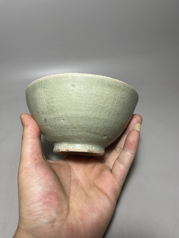 古玩陶瓷龍泉青瓷茶碗拍賣，當(dāng)前價(jià)格1200元