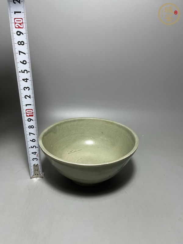 古玩陶瓷龍泉青瓷茶碗真品鑒賞圖