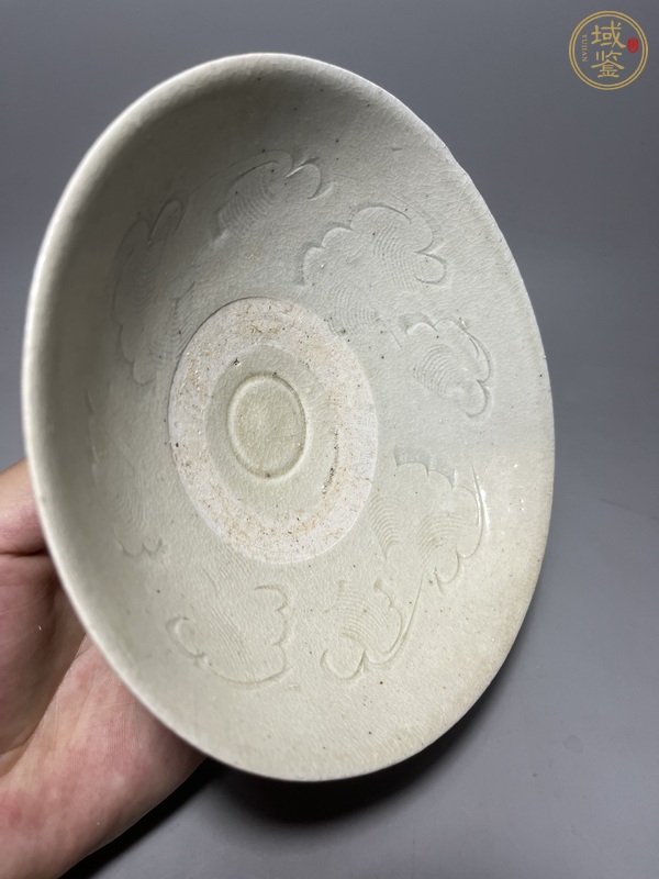 古玩陶瓷青白釉刻云氣紋碗真品鑒賞圖