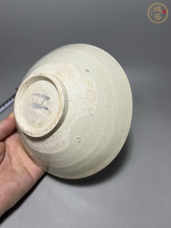古玩陶瓷青白釉刻云氣紋碗真品鑒賞圖