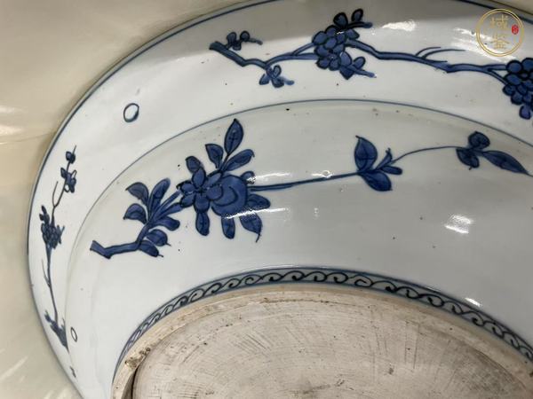 古玩陶瓷明晚期 青花葡萄紋折沿大盤真品鑒賞圖