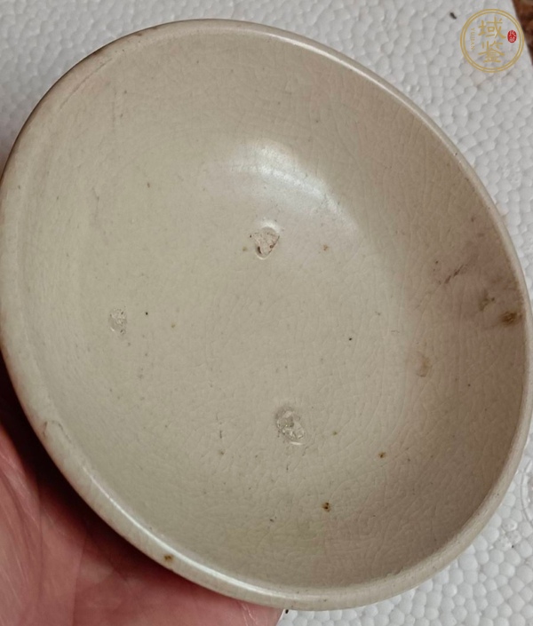 古玩陶瓷唐代玉璧底白釉盞真品鑒賞圖