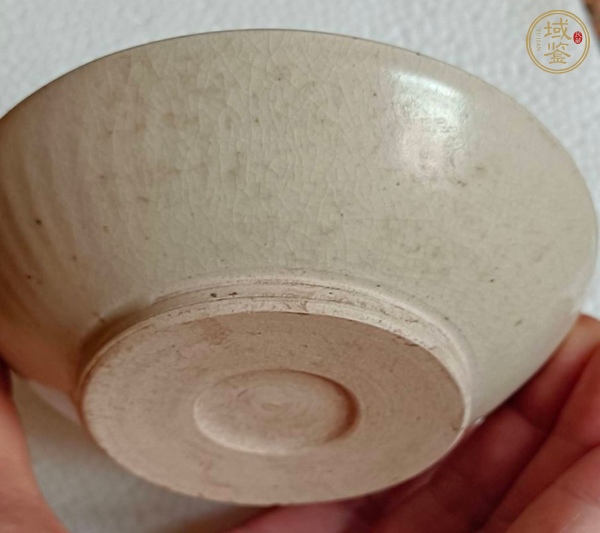 古玩陶瓷唐代玉璧底白釉盞真品鑒賞圖