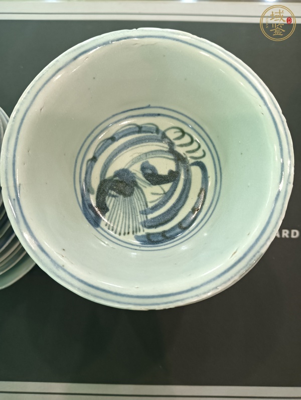 古玩陶瓷摩羯龍紋青花碗真品鑒賞圖