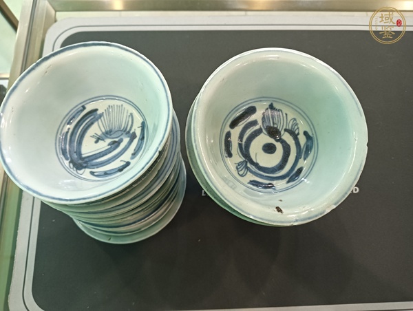 古玩陶瓷摩羯龍紋青花碗真品鑒賞圖