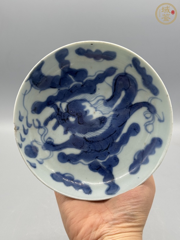 古玩陶瓷德化窯青花過墻龍紋盤真品鑒賞圖