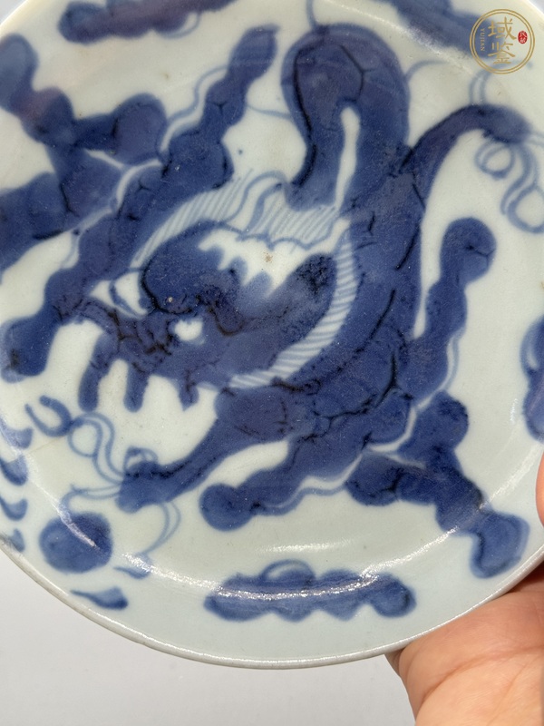 古玩陶瓷德化窯青花過墻龍紋盤真品鑒賞圖