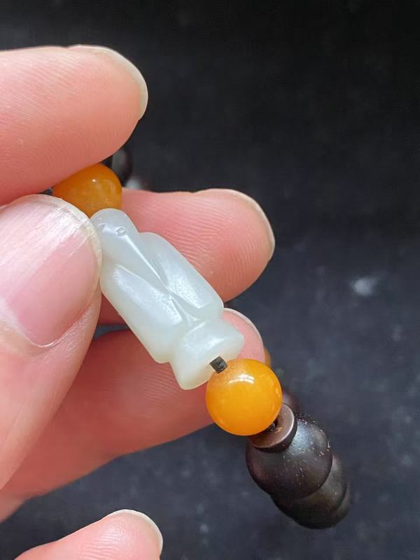 古玩玉器幾十年小葉紫檀佩和田玉雕“翁仲”手串拍賣，當前價格3800元