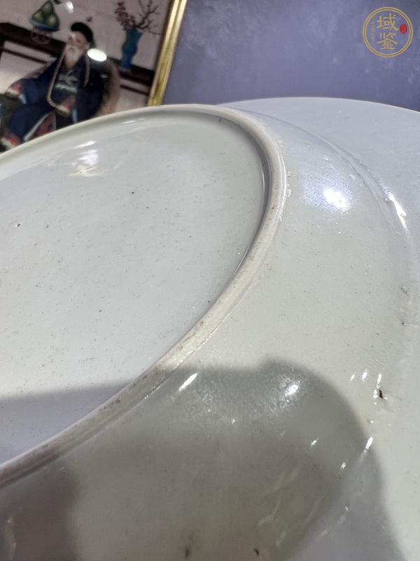 古玩陶瓷粉彩花卉紋盤真品鑒賞圖