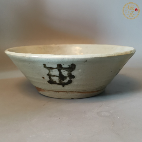 古玩陶瓷龍泉青瓷青花碗真品鑒賞圖