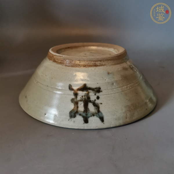 古玩陶瓷龍泉青瓷青花碗真品鑒賞圖