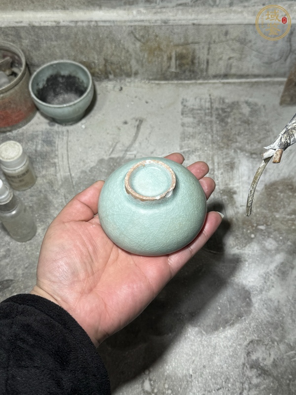 古玩陶瓷龍泉青瓷芒口盞真品鑒賞圖