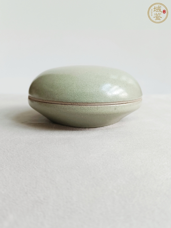 古玩陶瓷青釉印尼盒真品鑒賞圖