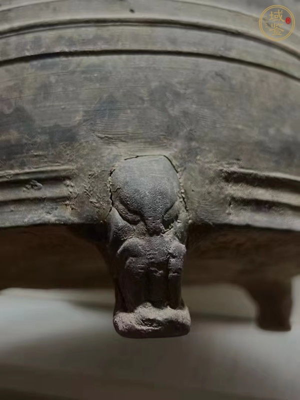 古玩陶瓷三鷹腿黑陶弦紋奩真品鑒賞圖