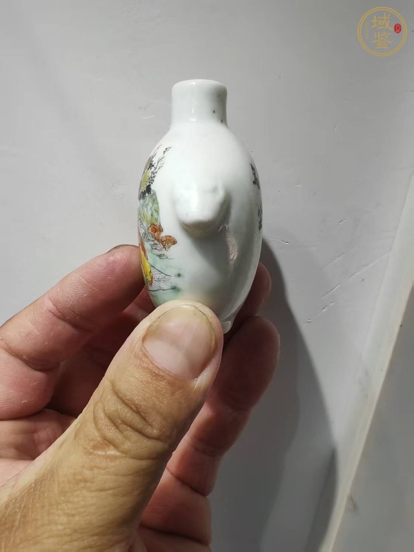 古玩陶瓷粉彩人物鼻煙壺真品鑒賞圖