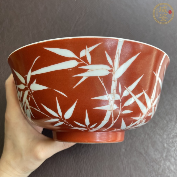 古玩珊瑚紅留白竹紋碗真品鑒賞圖