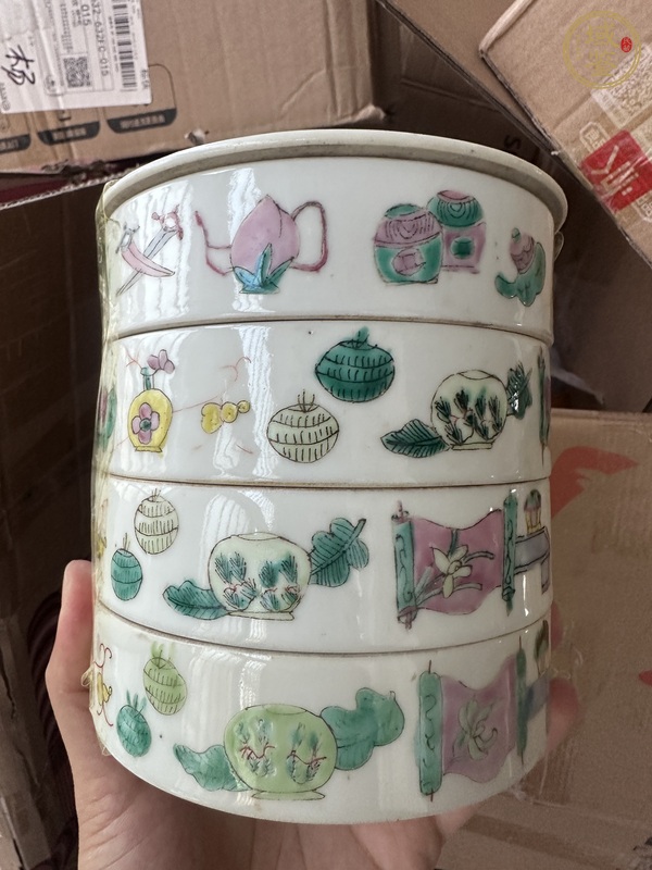 古玩陶瓷粉彩博古圖節(jié)盒真品鑒賞圖