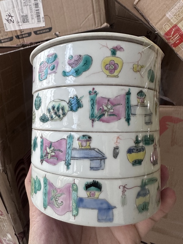 古玩陶瓷粉彩博古圖節(jié)盒拍賣，當(dāng)前價(jià)格3800元