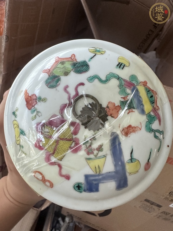 古玩陶瓷粉彩博古圖節(jié)盒真品鑒賞圖