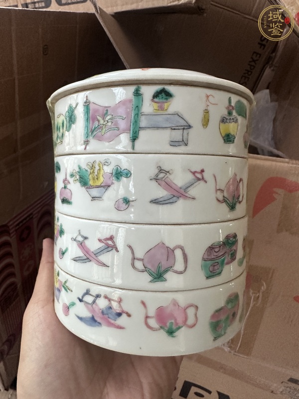 古玩陶瓷粉彩博古圖節(jié)盒真品鑒賞圖