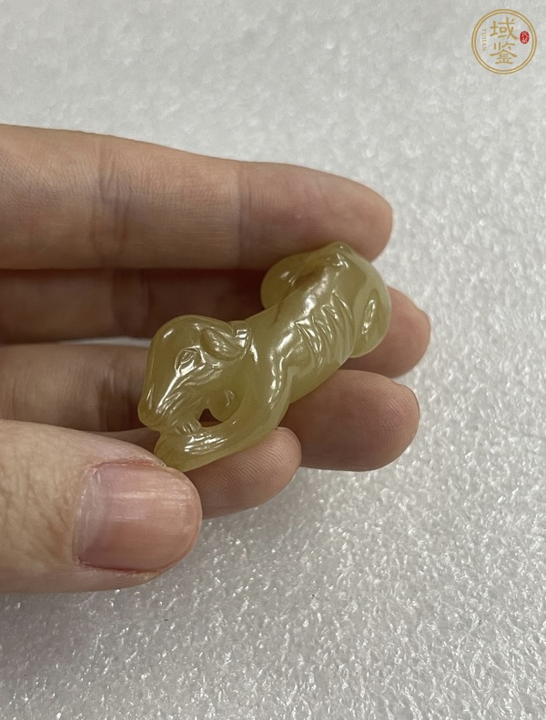 古玩玉器和田玉雕“臥犬”真品鑒賞圖