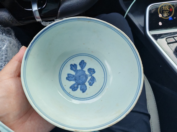 古玩陶瓷青花花卉紋碗真品鑒賞圖