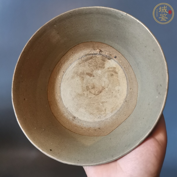 古玩陶瓷龍泉青瓷碗真品鑒賞圖