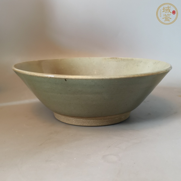 古玩陶瓷龍泉青瓷碗真品鑒賞圖