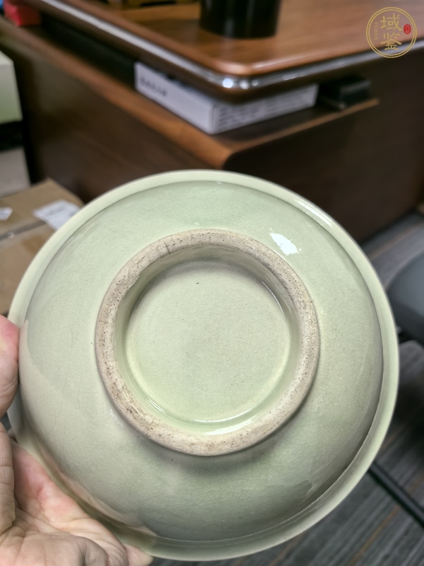 古玩晚清漳州窯青釉碗真品鑒賞圖