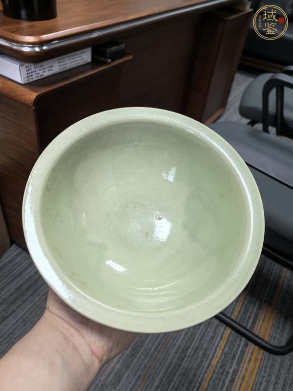 古玩陶瓷晚清漳州窯青釉碗真品鑒賞圖