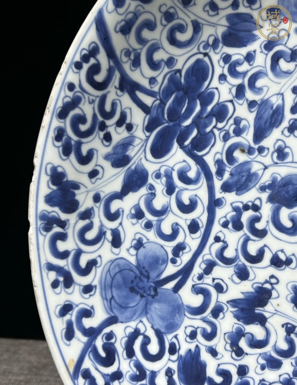 古玩陶瓷青花花卉紋盤真品鑒賞圖