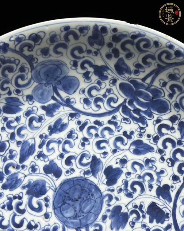 古玩陶瓷青花花卉紋盤真品鑒賞圖