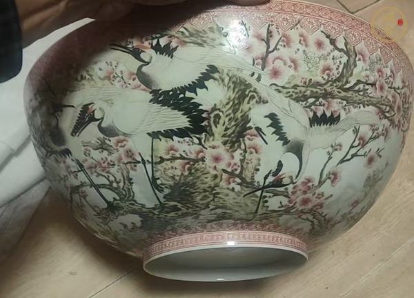 古玩陶瓷花鳥(niǎo)紋薄胎瓷碗真品鑒賞圖