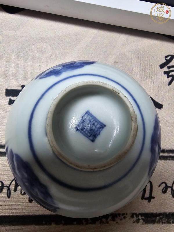 古玩陶瓷青花花卉壽桃紋杯真品鑒賞圖