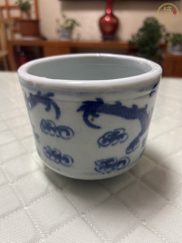 古玩陶瓷龍紋青花香爐真品鑒賞圖