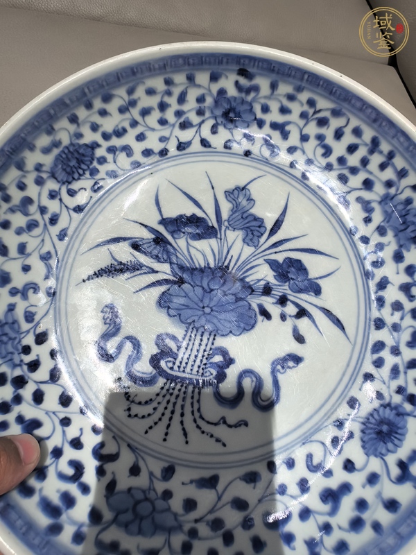 古玩陶瓷一束蓮青花盤(pán)真品鑒賞圖