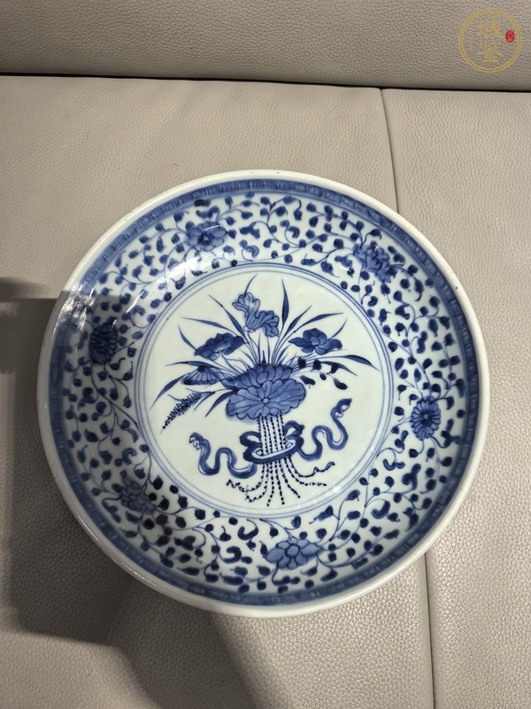 古玩一束蓮青花盤真品鑒賞圖