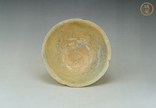 古玩陶瓷越窯青釉花口斗笠碗真品鑒賞圖