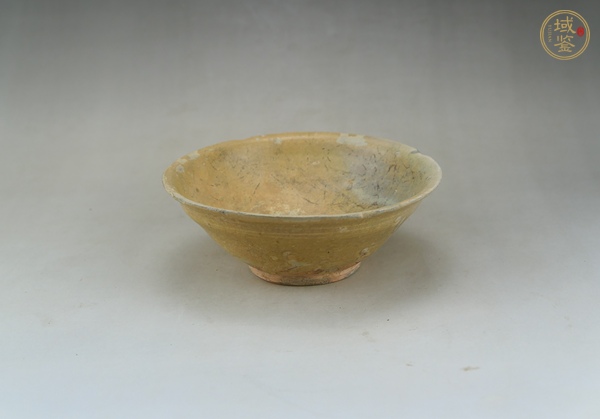 古玩陶瓷越窯青釉花口斗笠碗真品鑒賞圖