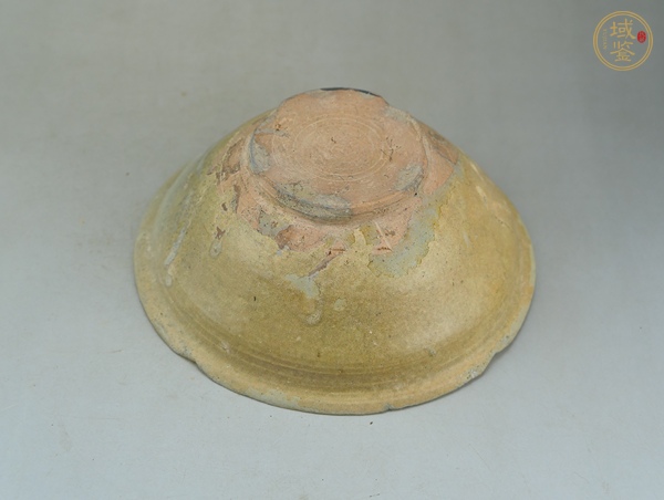 古玩陶瓷越窯青釉花口斗笠碗真品鑒賞圖