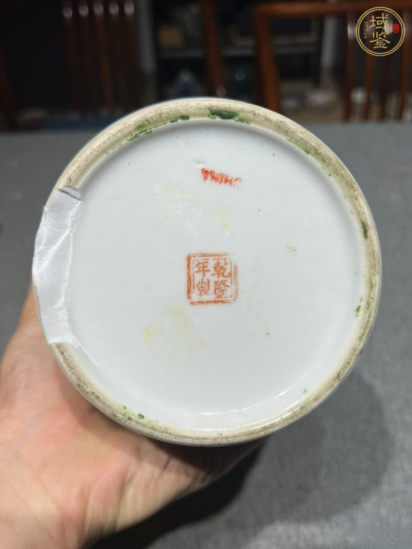 古玩陶瓷粉彩人物瓶真品鑒賞圖