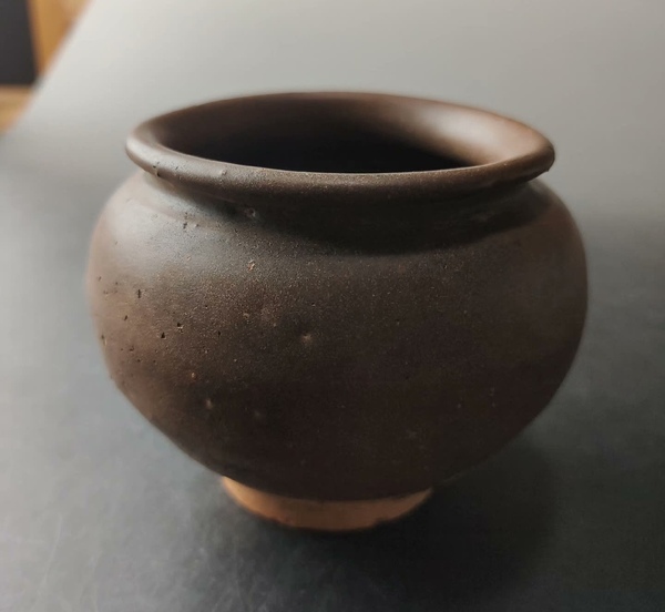 古玩陶瓷罐拍賣，當前價格2000元