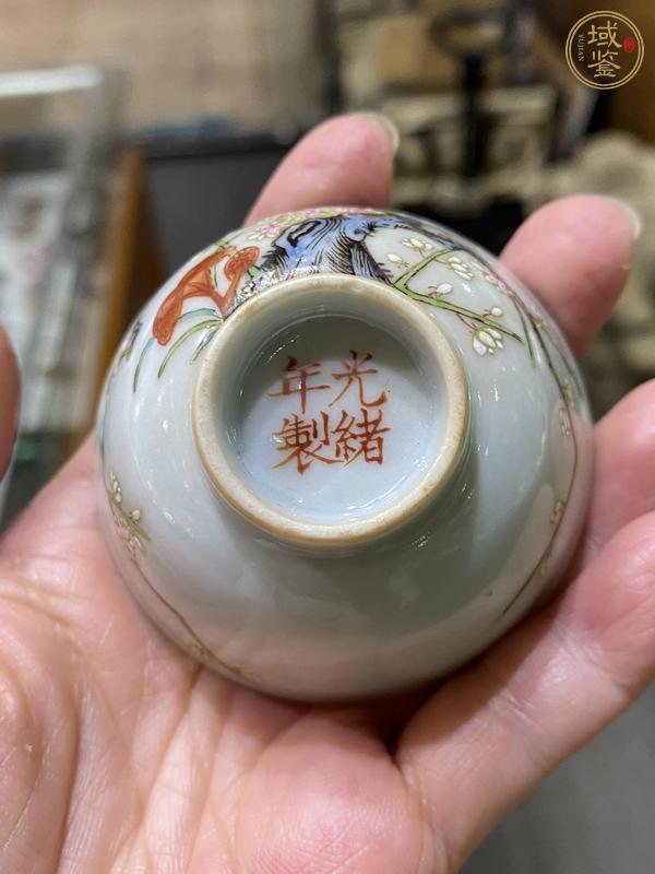 古玩陶瓷梅紋粉彩杯真品鑒賞圖