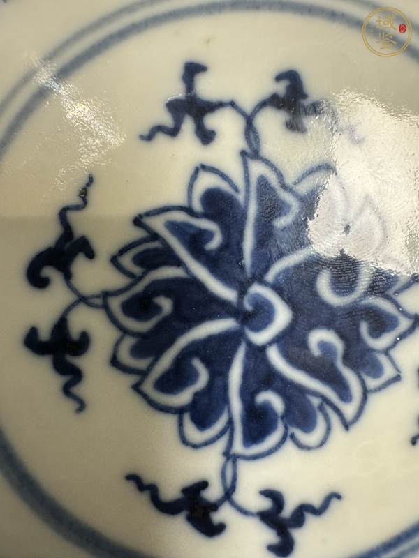 古玩陶瓷清光緒青花纏枝花卉紋盤真品鑒賞圖