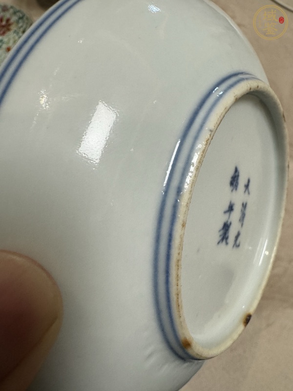 古玩陶瓷清光緒青花纏枝花卉紋盤真品鑒賞圖