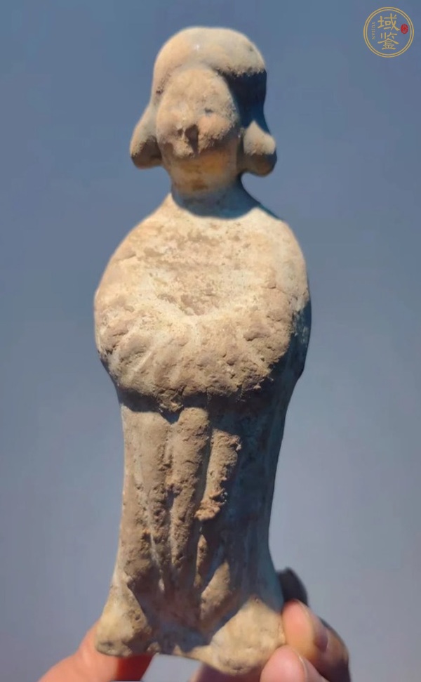 古玩陶仕女傭真品鑒賞圖