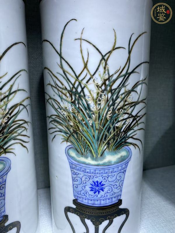 古玩陶瓷花卉紋帽筒真品鑒賞圖