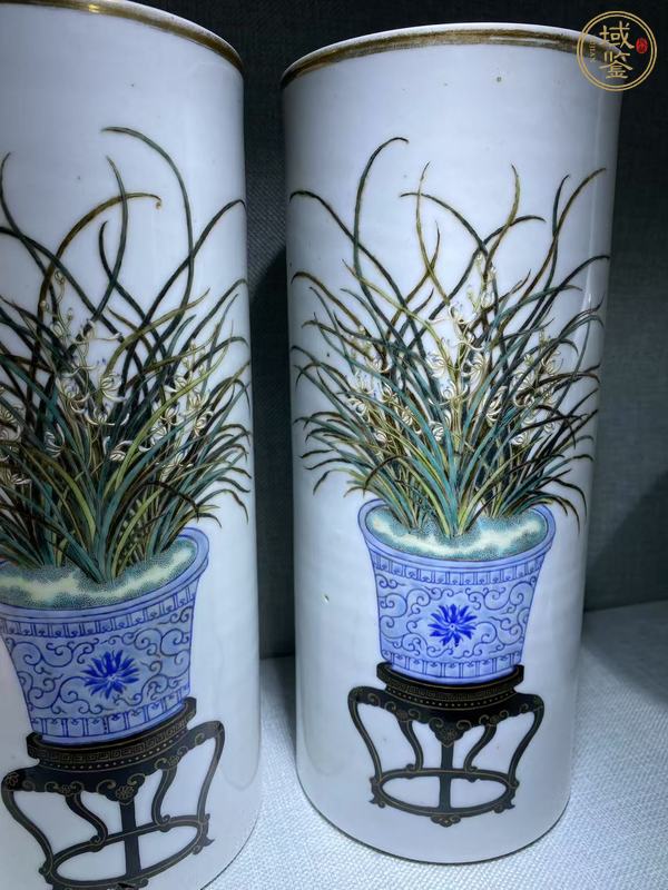 古玩陶瓷花卉紋帽筒真品鑒賞圖